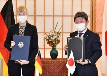 Unterzeichnung des japanisch-deutschen Geheimschutzabkommens (3)