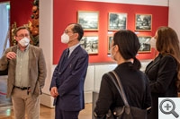 Besuch bei der Ausstellung über Wilhelm Heine im Museum Fünf Kontinente der Staatlichen Museen in Bayern unter der Führung der Direktorin Fr. Dr. Uta Werlich.