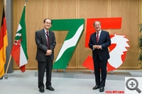Treffen mit Herrn Ministerpräsident von Nordrhein-Westfalen Armin Laschet (CDU-Vorsitzender und Kanzlerkandidat der CDU/CSU) in der NRW-Landesvertretung Berlin beim einen Empfang für das Diplomatische Corps aus Anlass des 75. Geburtstags des Landes