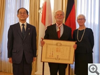 Ordensverleihung an Prof. Dr. Peter Hennicke, Ko-Vorsitzender des German-Japanese Energy Transition Council und früherer Präsident des Wuppertal Instituts für Klima, Umwelt und Energie