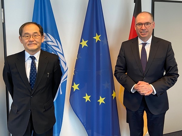 Besuch von Botschafter Yanagi beim Herrn Niels Annen