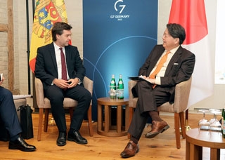 Treffen der Außenminister Japans und der Republik Moldau (2)