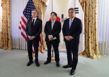 Zusammenkunft der Außenminister Japans, der Vereinigten Staaten und Südkoreas