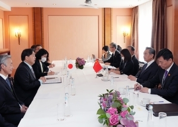 Treffen zwischen Außenminister Hayashi und dem Direktor des Büros für Auswärtiges des ZK der KPCh, Wang Yi