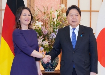 Zusammenkunft der Außenminister Japans und Deutschlands in Tokyo (1)