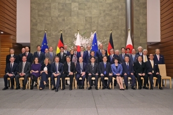 Meinungsaustausch der beiden Regierungschefs mit Wirtschaftsvertretern aus Japan und Deutschland