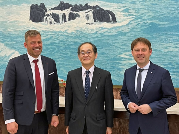 Besuch von der Bundestagsabgeordneten Dr. Jens ZIMMERMANN (Digitalpolitischer Sprecher der SPD-Bundestagsfraktion) sowie Falko DROSSMANN (SPD, u.a. Mitglied des Verteidigungsausschusses und stellv. Mitglied des Auswärtigen Ausschusses) in der Residenz
