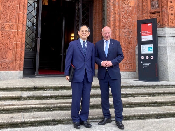 Höflichkeitsbesuch beim Regierenden Bürgermeister, Herrn Kai WEGNER