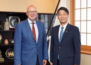 Höflichkeitsbesuch des Bundestagsabgeordneten Radwan bei Staatsminister Yamada