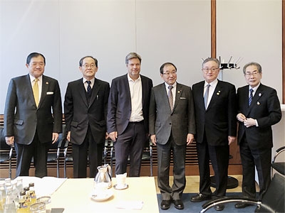 Delegation des japanischen Wirtschaftsverbandes Keidanren auf ihrer Europareise Deutschland