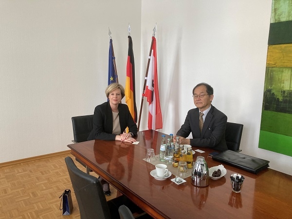 Höflichkeitsbesuch bei Cornelia SEIBELD, Präsidentin des Abgeordnetenhauses von Berlin