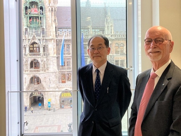 Besuch bei Hrn. Peter Schmalz, Ehrenvorsitzender des PresseClubs München