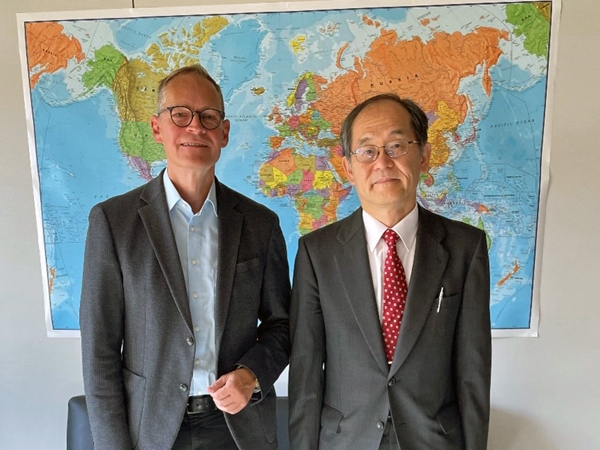 Abschiedsbesuchs beim Bundestagsabgeordneten Michael Müller (SPD), der auch Vorsitzender der Deutsch-Japanischen Parlamentariergruppe im Deutschen Bundestag ist