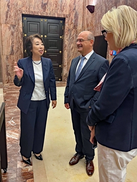 Besuch von Herrn Staatssekretär Prof. Dr. Dr. Markus Schick vom Bundesministerium für Landwirtschaft, Ernährung und Heimat, in der Residenz (1)