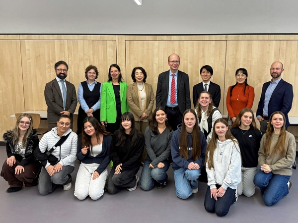 Besuch in der Gustav-Heinemann-Oberschule in Berlin
