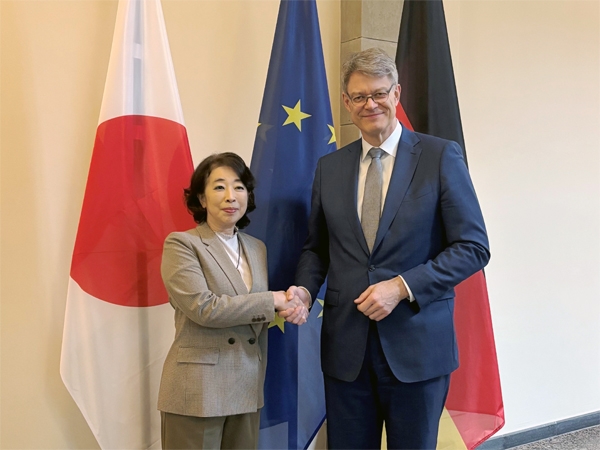 大使の活動：シュニーダー連邦交通大臣表敬（令和7年11月11日）