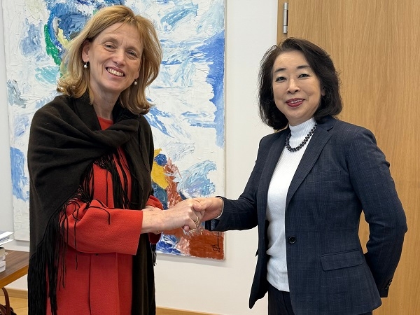 Aktivitäten der Botschafterin: Höflichkeitsbesuch bei der Bundesministerin für Bildung, Familie, Senioren, Frauen und Jugend, Karin Prien (03.02.2026)