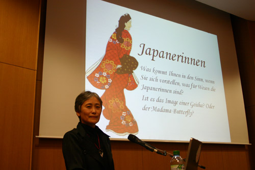 Vortrag von Frau Akemi Mizuuchi: Die Japanerinnen