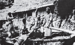Takeshima Fischerei-Gesellschaft
um 1909.（ Foto: Kenzo Kawakami, A
Historical-Geographical Study of
Takeshima, Kokon Shoin）